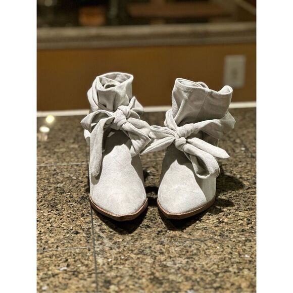 Like new Just Fab booties - Picture 1 of 9